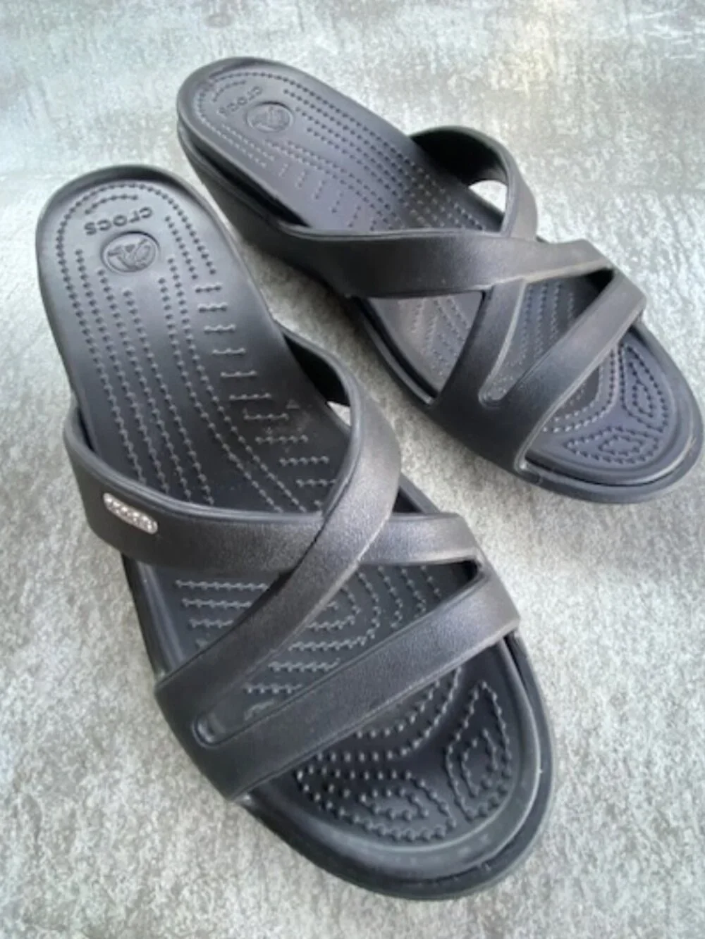CROCS Women's Black Slip-On Strappy Sandals Size 10